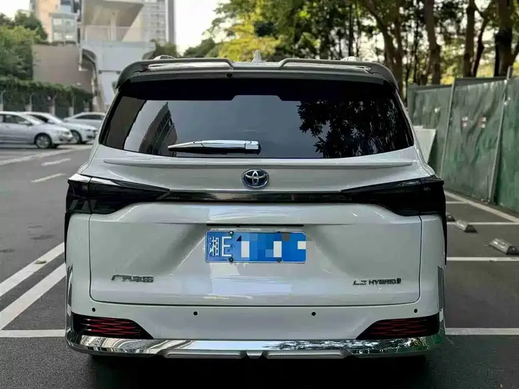 Toyota Sienna — фото 4