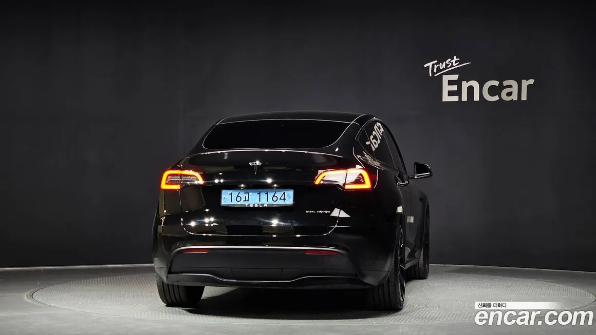 Tesla Model Y — фото 4