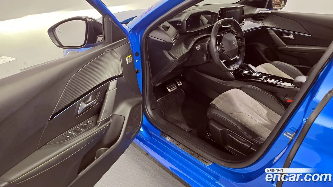 Peugeot 208 2021 из KR, фото 10