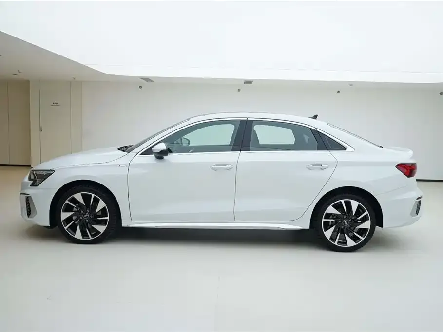 Audi A3 — фото 10
