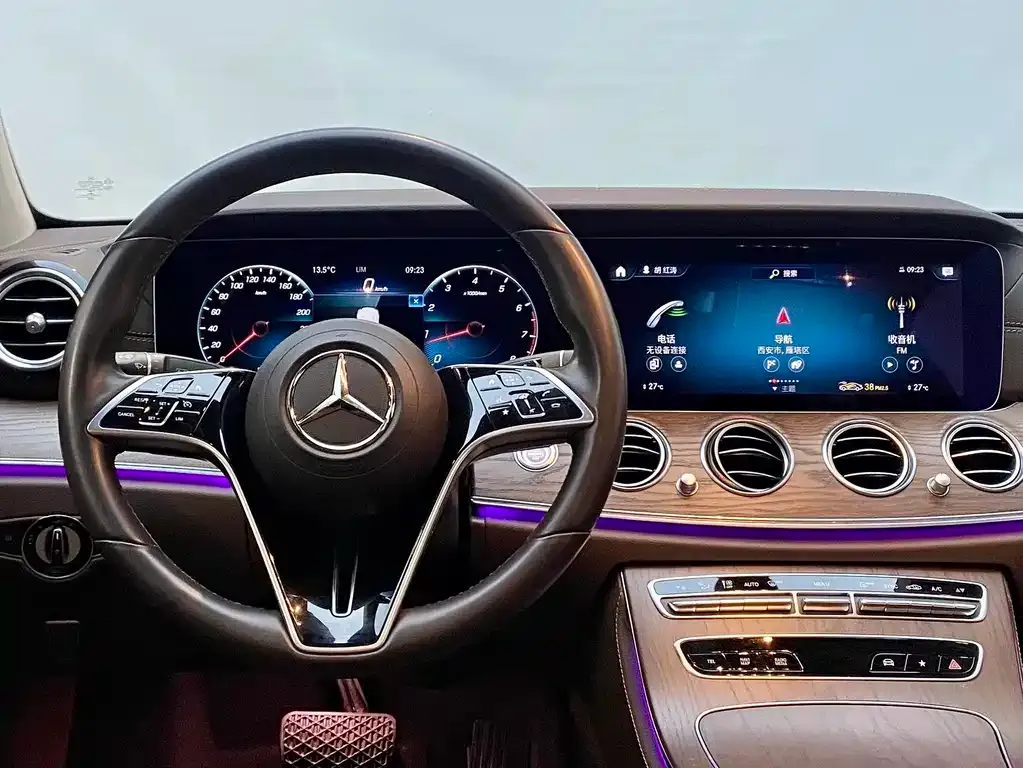 Mercedes-Benz E-Class — фото 9