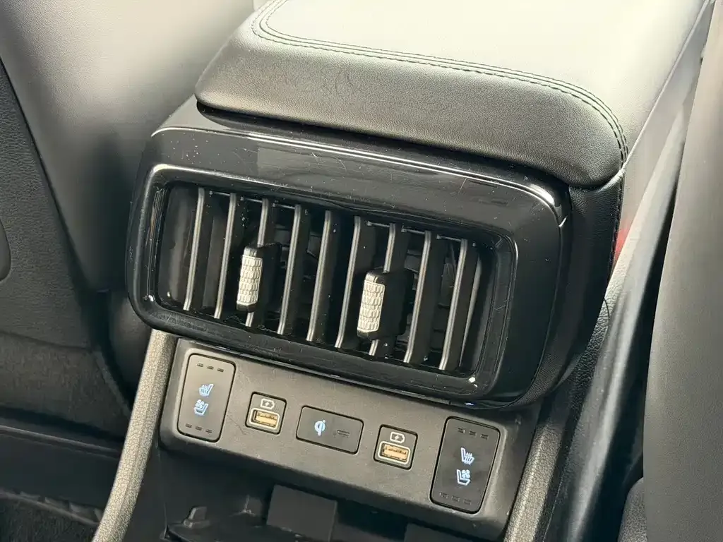Hyundai Custo — фото 8