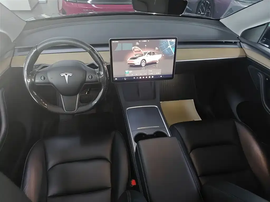 Tesla Model Y — фото 3