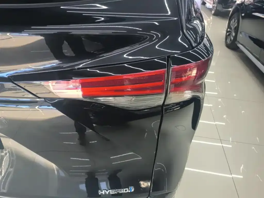 Toyota Granvia 2024 из CN, фото 7