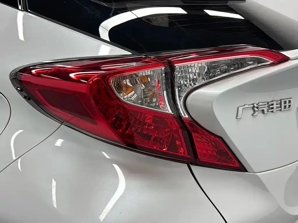 Toyota C-HR 2023 из CN, фото 10