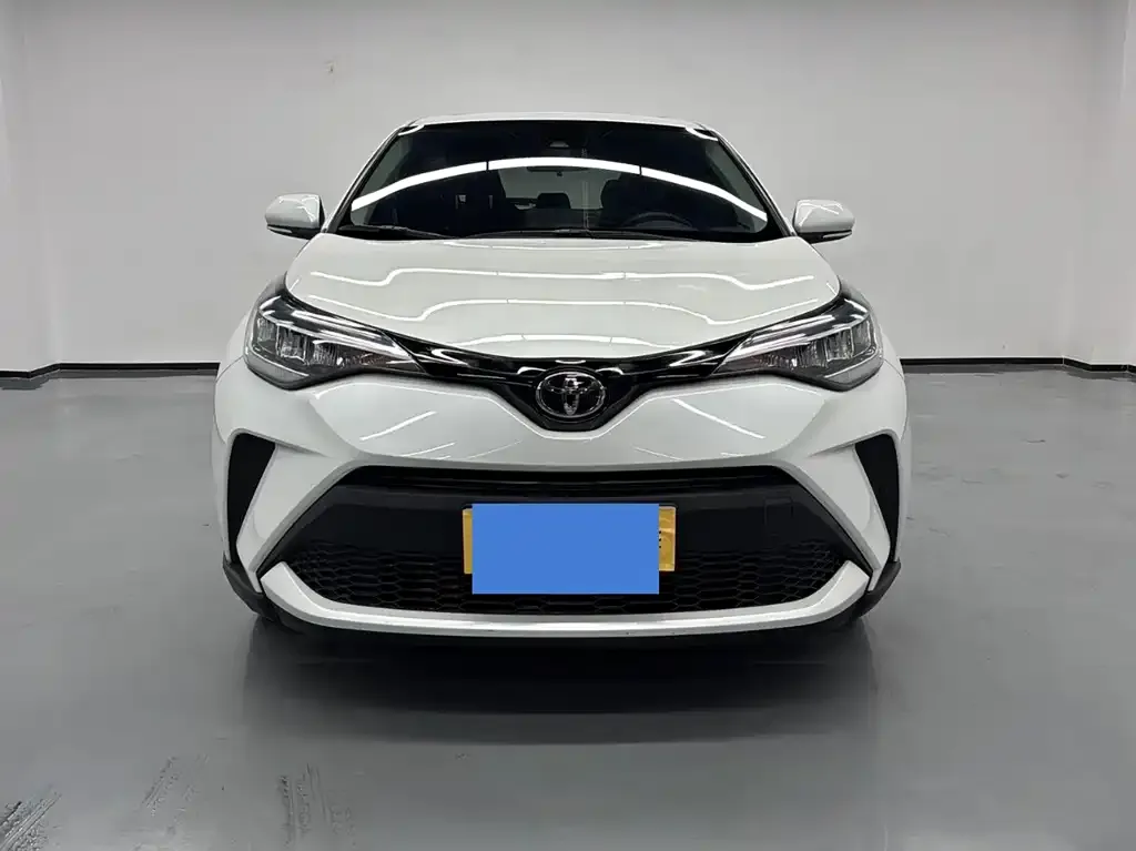 Toyota C-HR 2023 из CN, фото 2