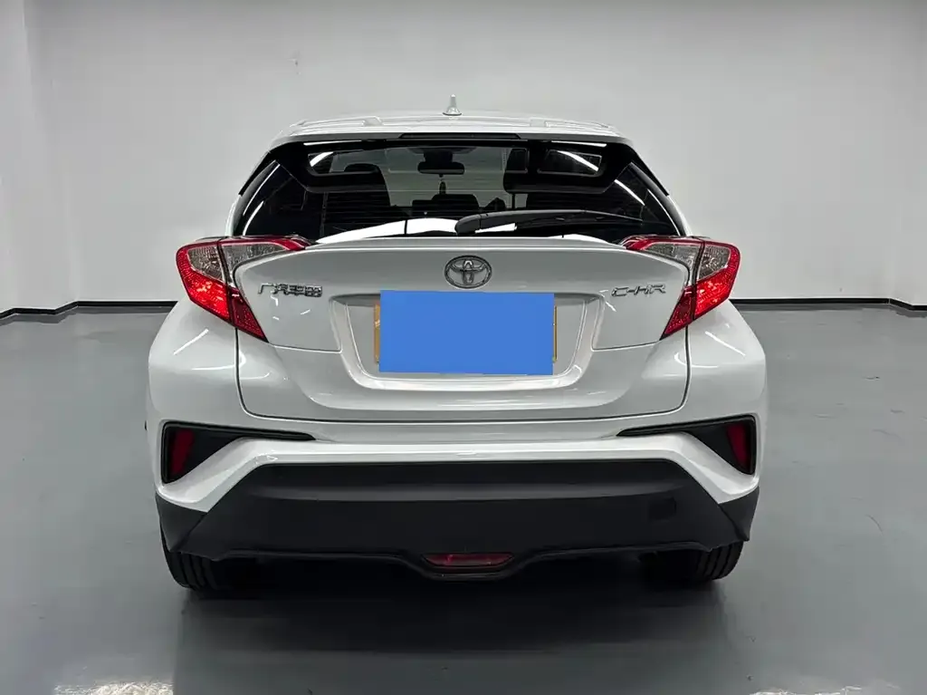 Toyota C-HR 2023 из CN, фото 5