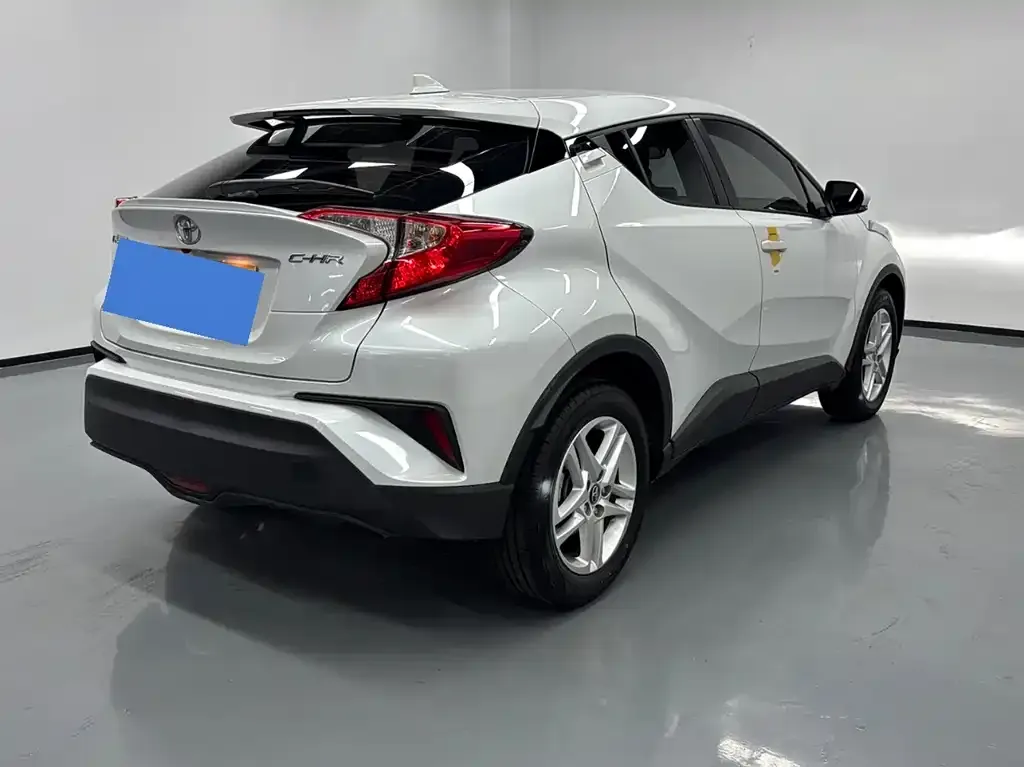 Toyota C-HR 2023 из CN, фото 6