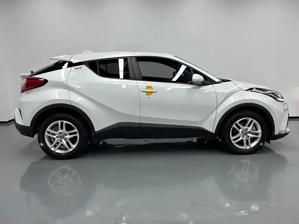 Toyota C-HR 2023 из CN, фото 8