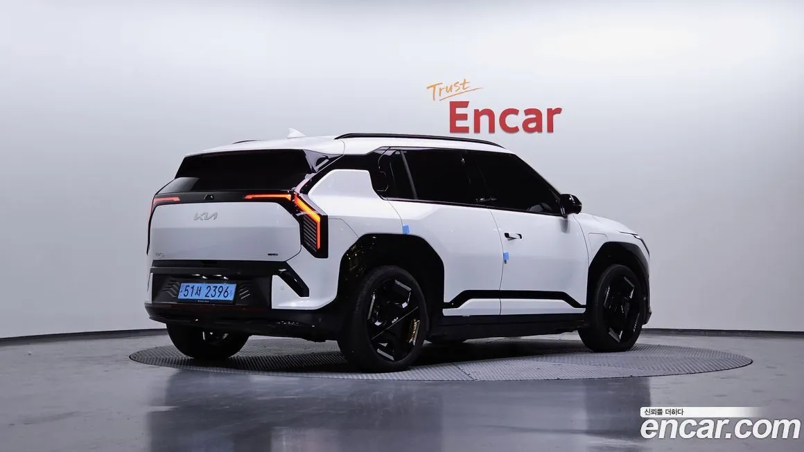 Kia EV3 — фото 2