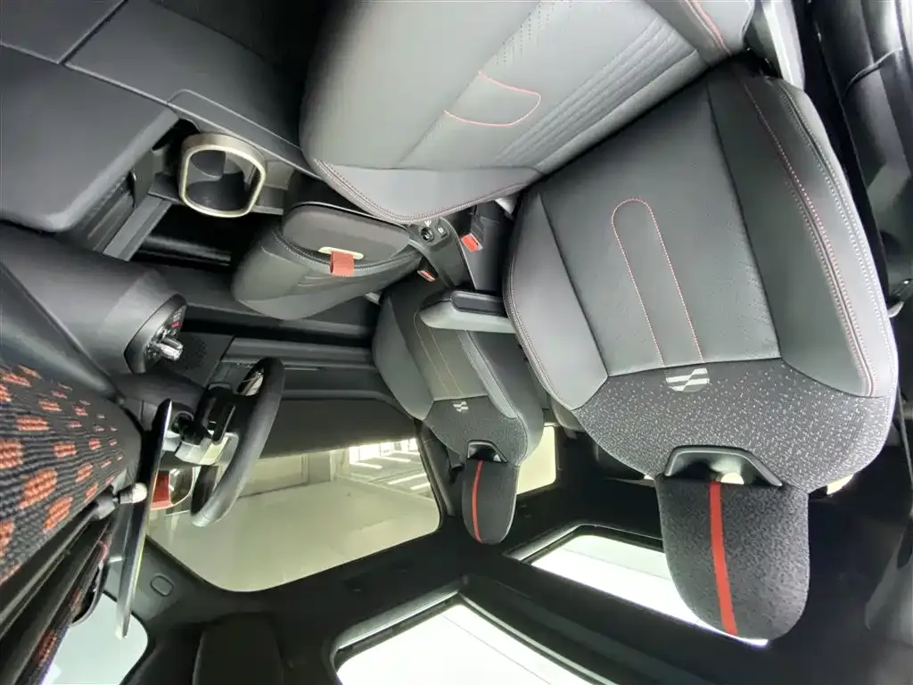 MINI JCW (John Cooper Works) 2025 из CN, фото 9