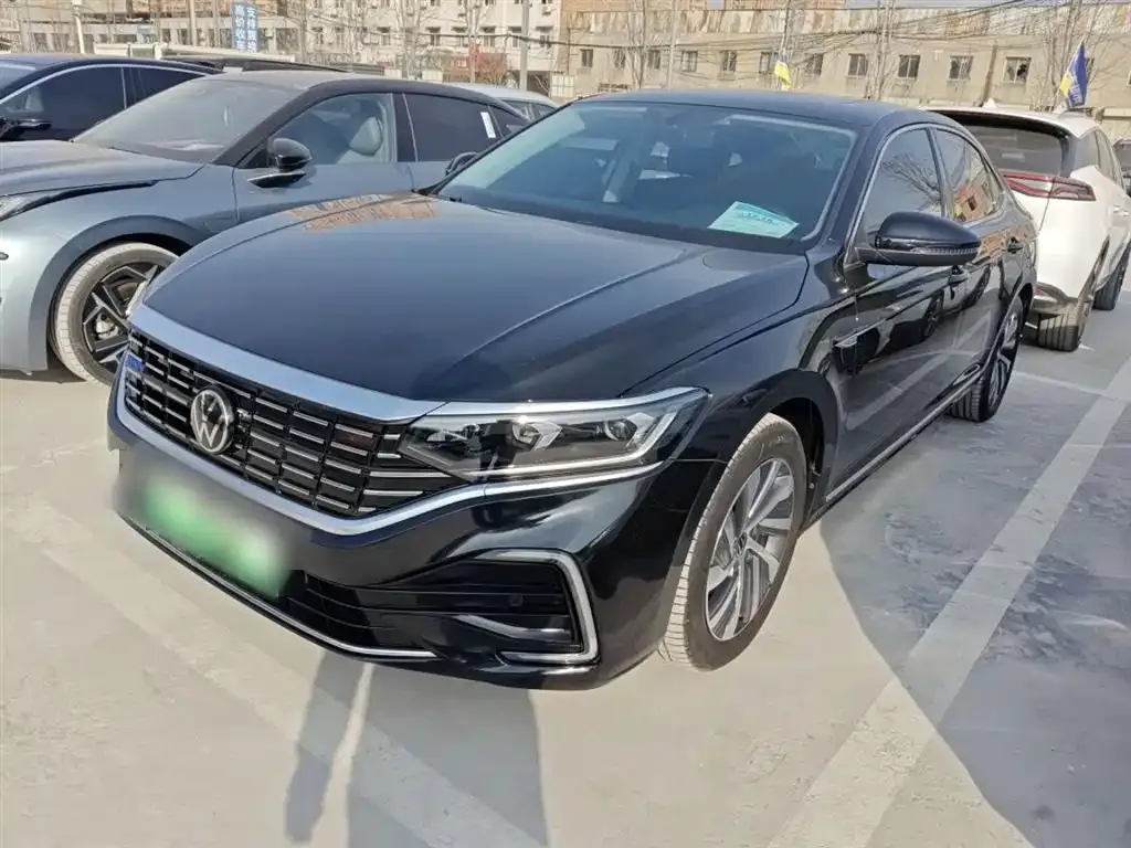 Volkswagen Passat New Energy — фото 3