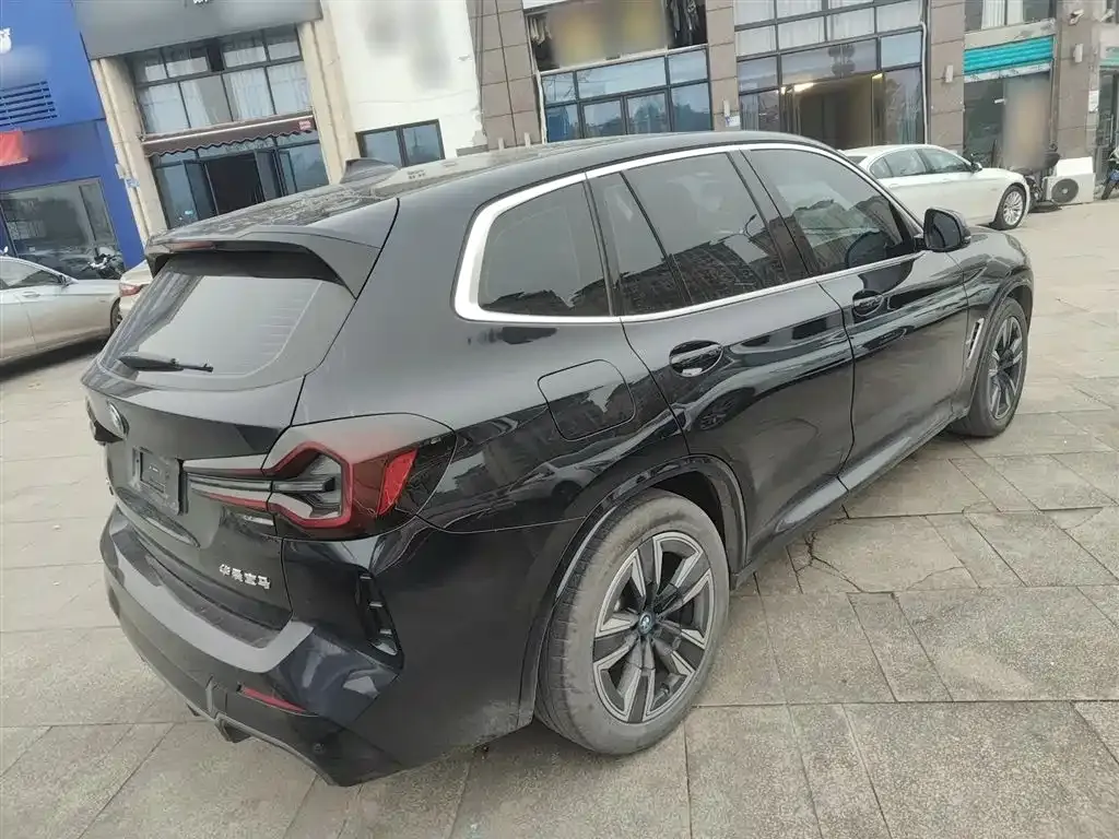 BMW iX3 2023 из CN, фото 2