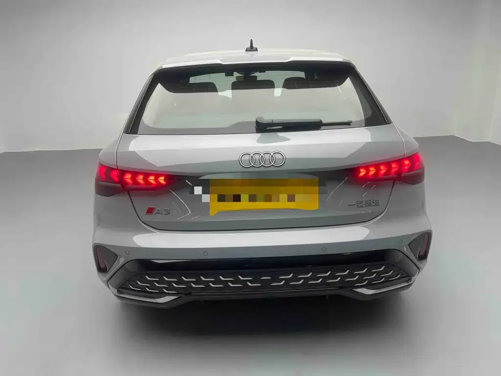 Audi A3 2024 из CN, фото 2