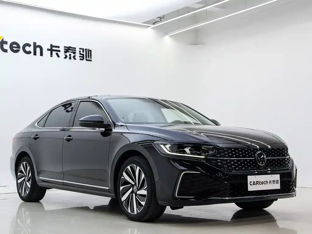 Volkswagen Passat — фото 5