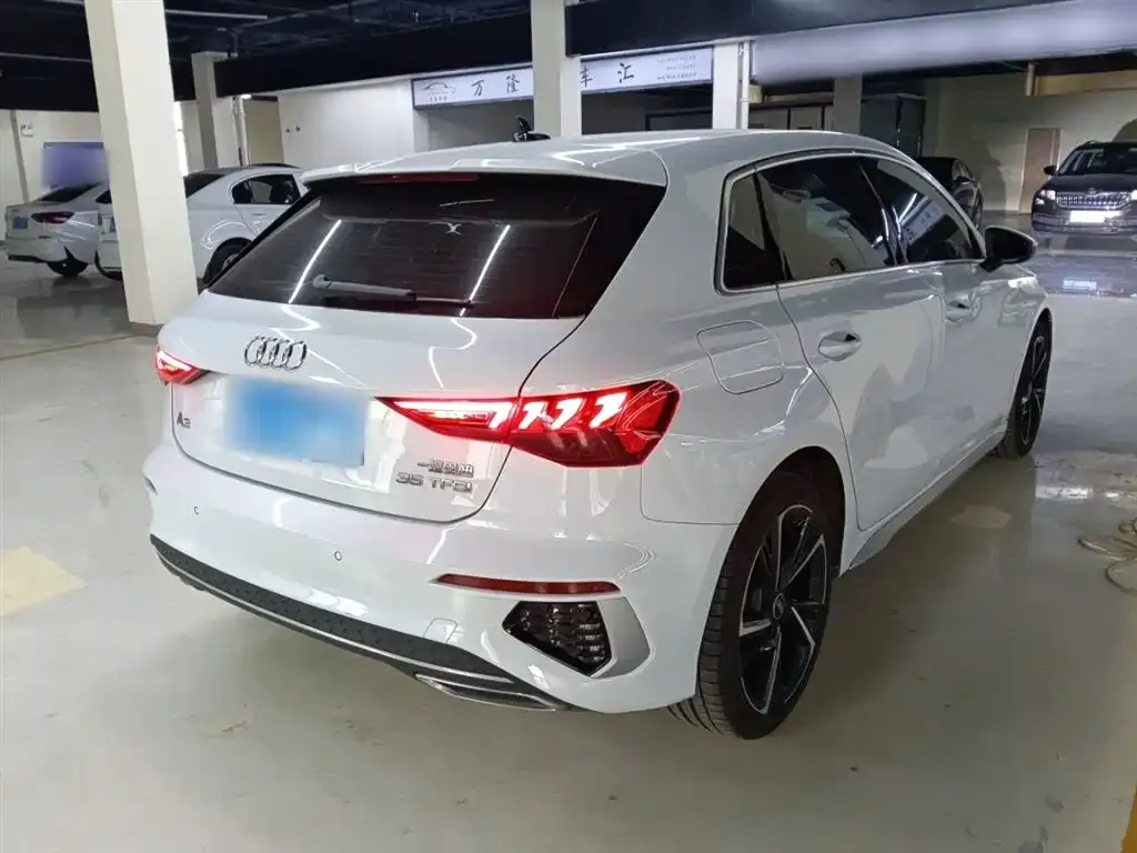 Audi A3 2024 из CN, фото 2