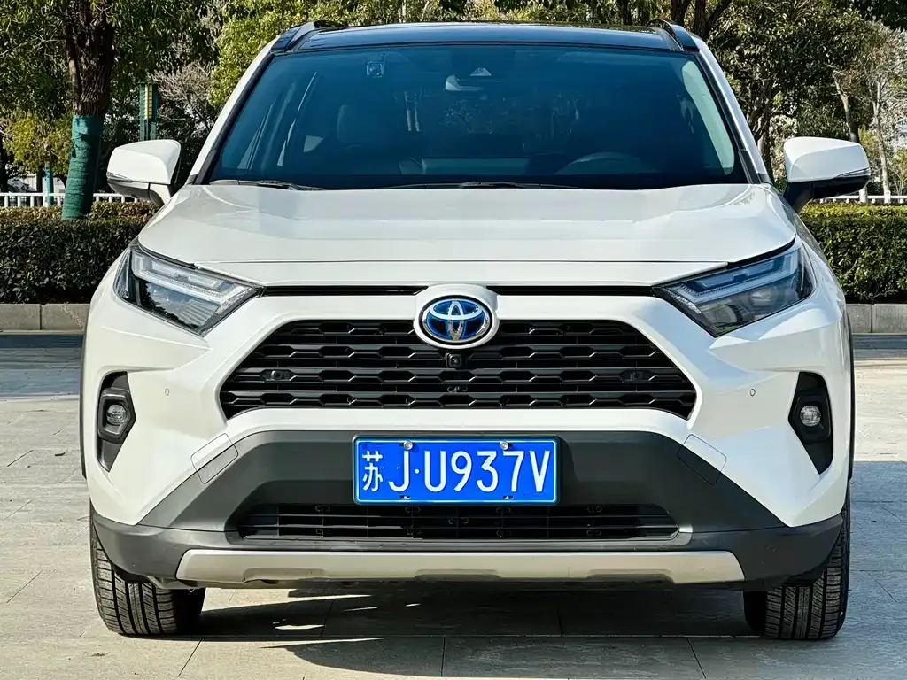 Toyota RAV4 — фото 9