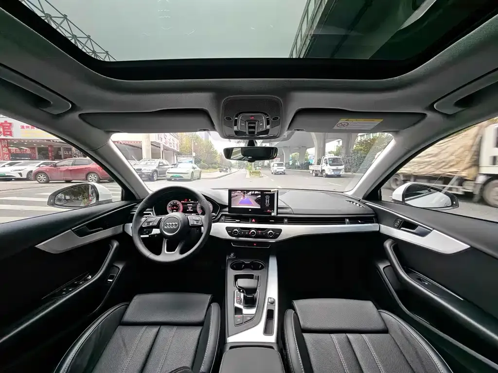 Audi A4L 2023 из CN, фото 4