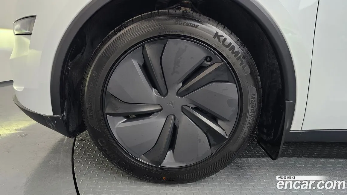 Tesla Model Y 2025 из KR, фото 2