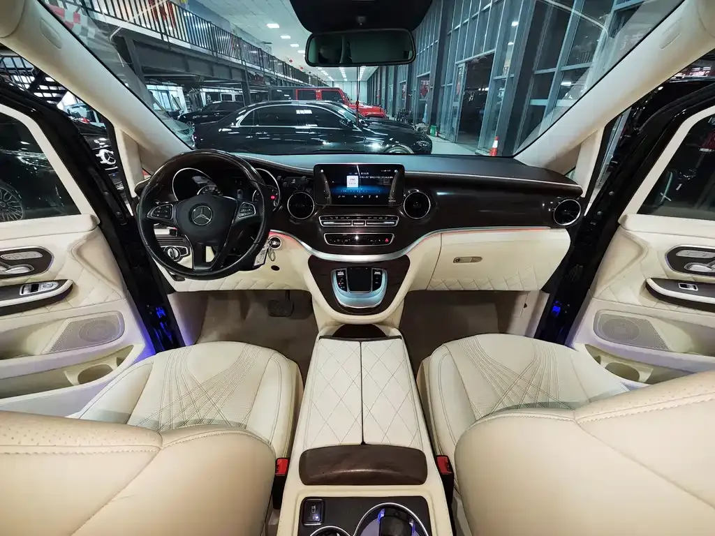 Mercedes-Benz V-Class 2021 из CN, фото 2