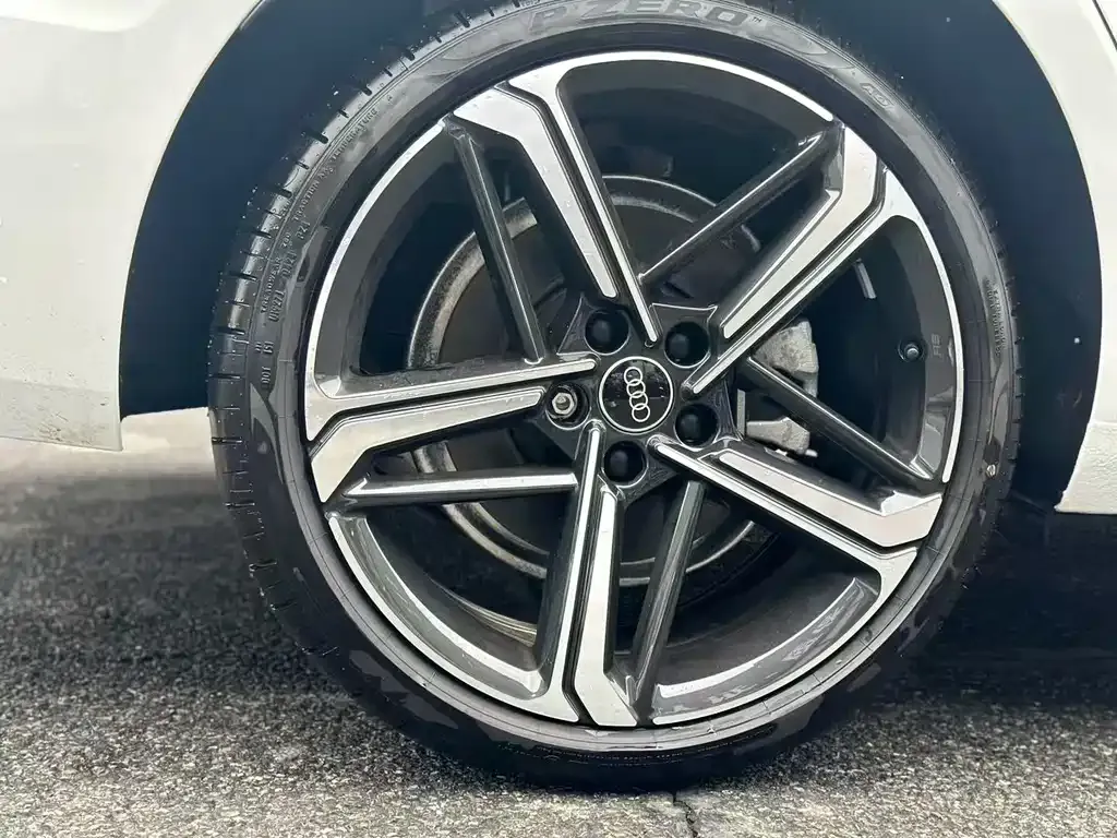 Audi A4L 2025 из CN, фото 8