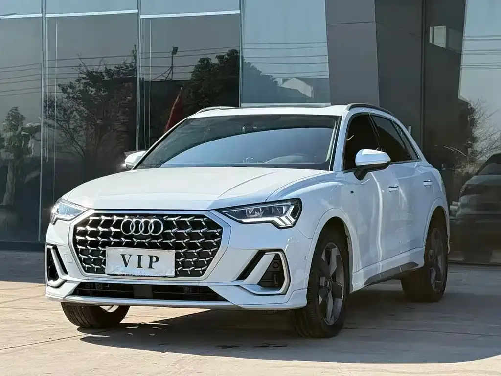 Audi Q3 2024 из CN, фото 1