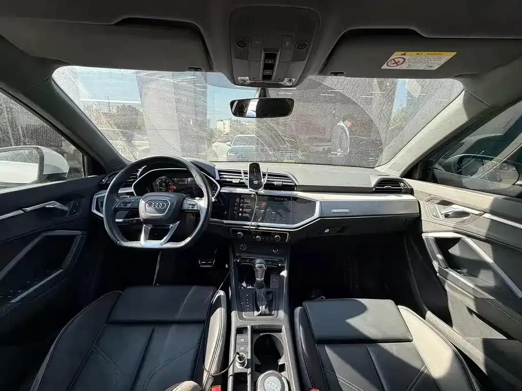 Audi Q3 2024 из CN, фото 8