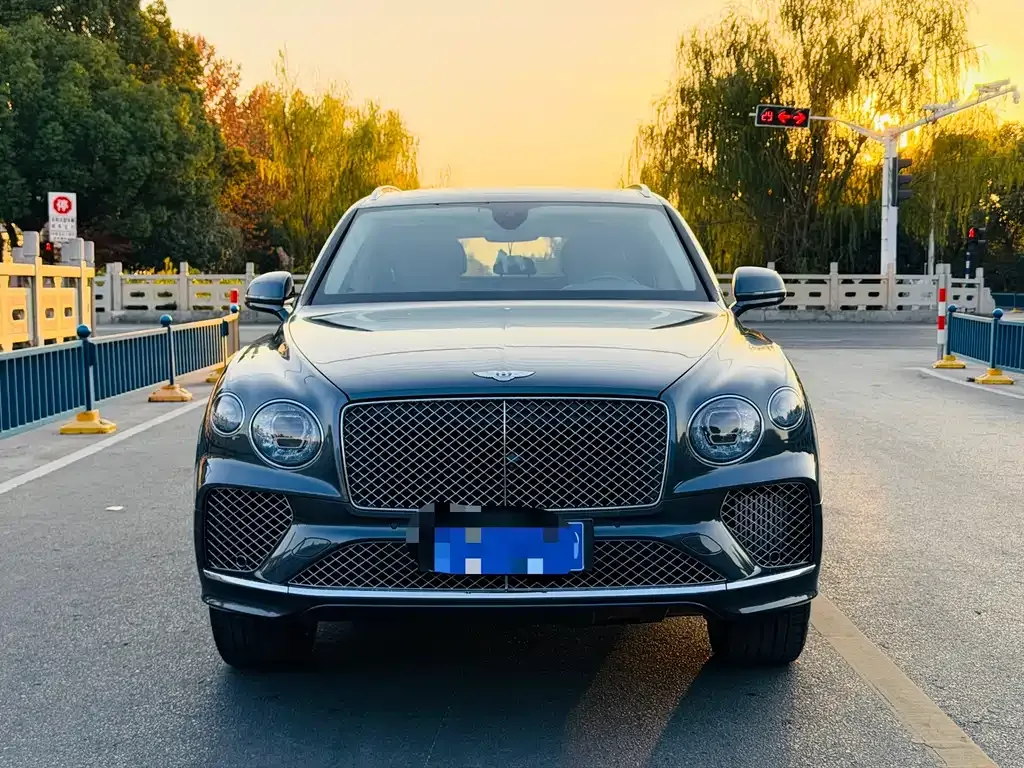 Bentley Bentayga 2021 из CN, фото 8