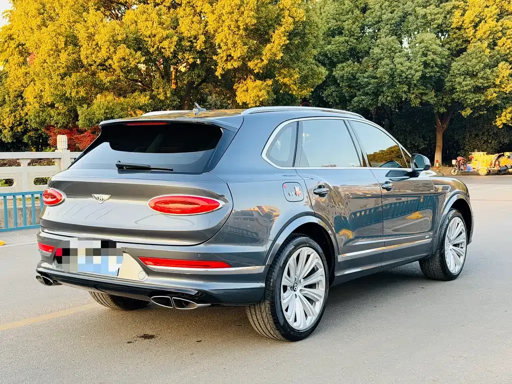 Bentley Bentayga 2021 из CN, фото 5