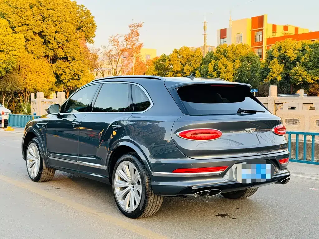 Bentley Bentayga 2021 из CN, фото 6