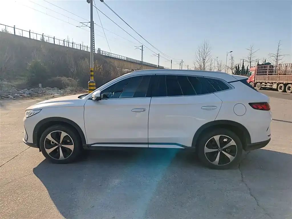 BYD PLUS New Energy — фото 5