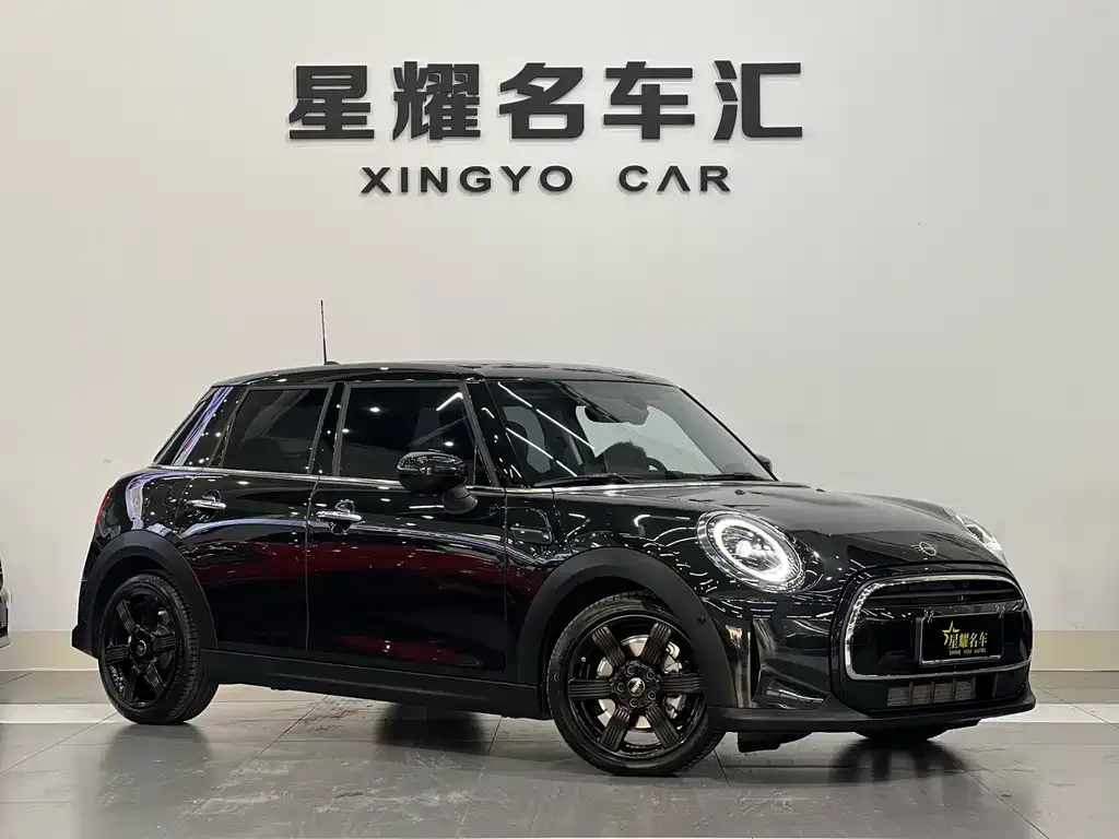 MINI Cooper (3-door) 2024 из CN, фото 1