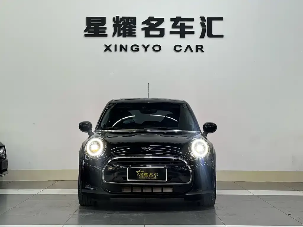 MINI Cooper (3-door) 2024 из CN, фото 2