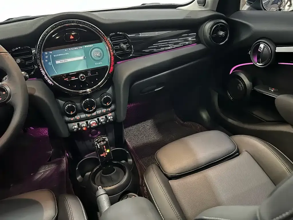 MINI Cooper (3-door) 2024 из CN, фото 4