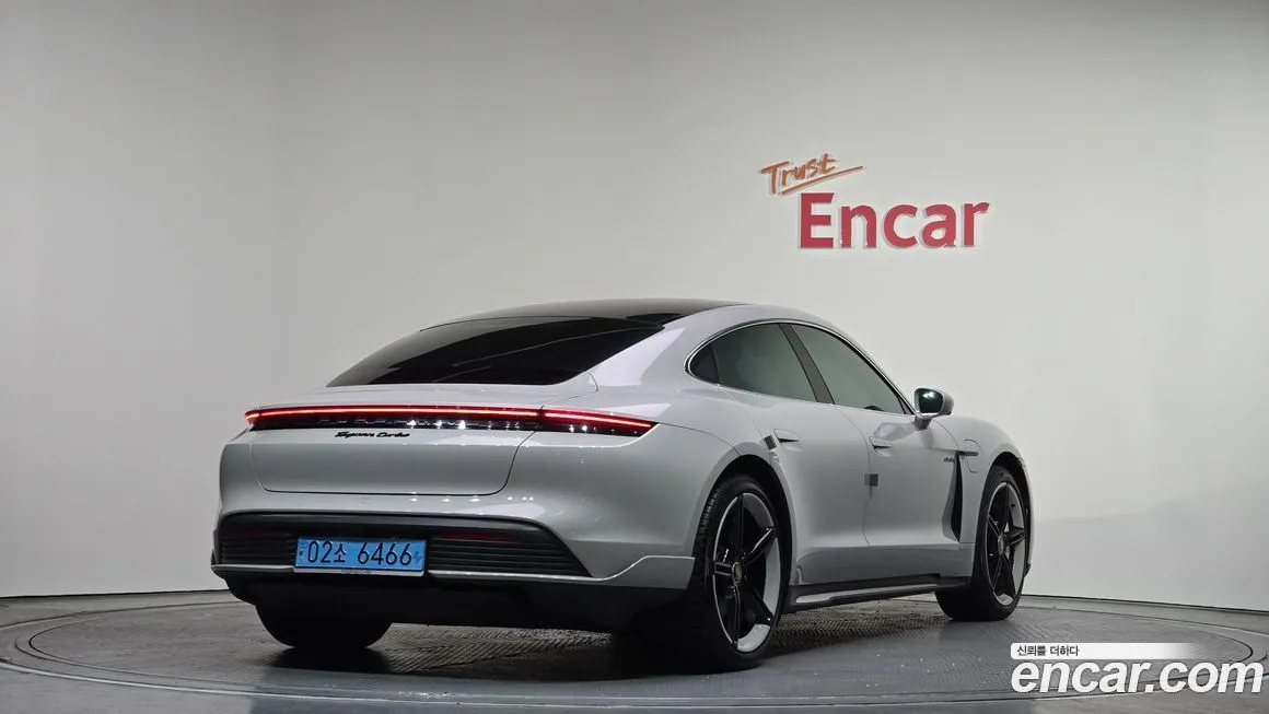 Porsche Taycan 2021 из KR, фото 5