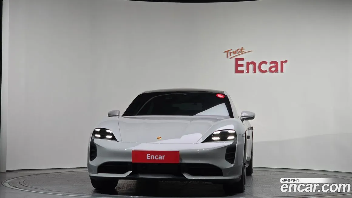 Porsche Taycan 2021 из KR, фото 3