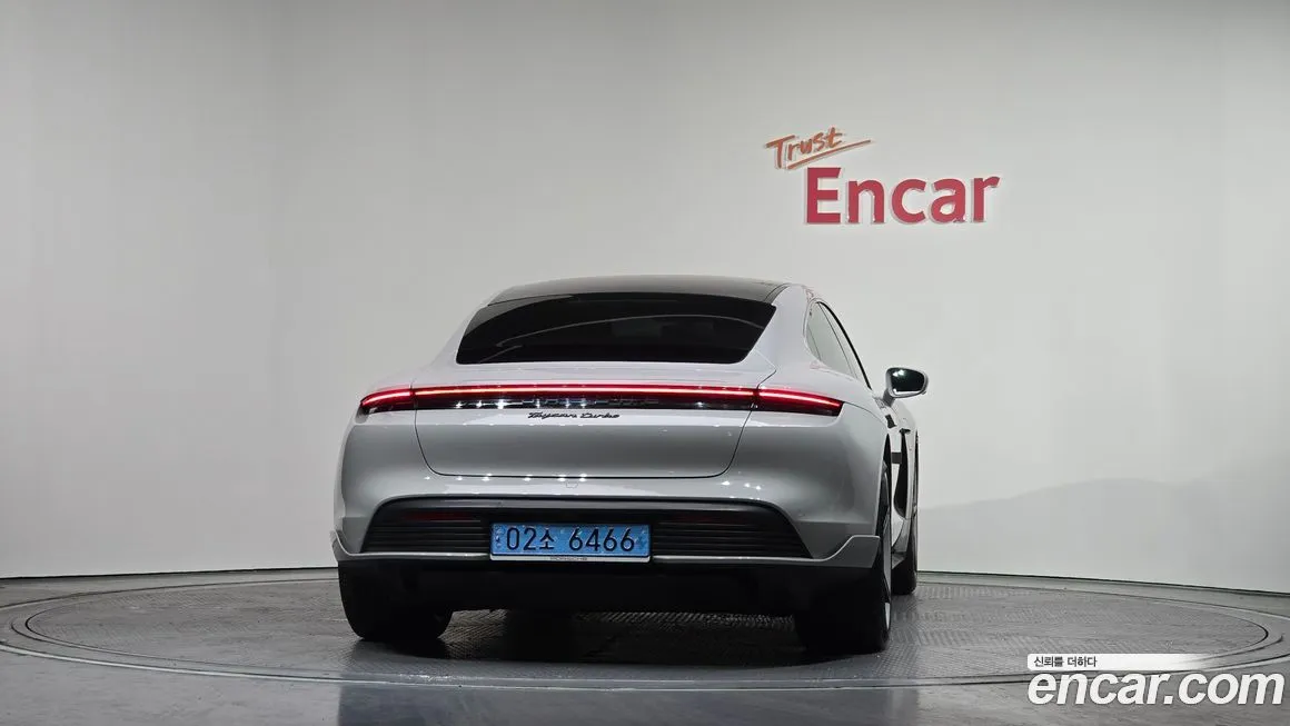 Porsche Taycan 2021 из KR, фото 4