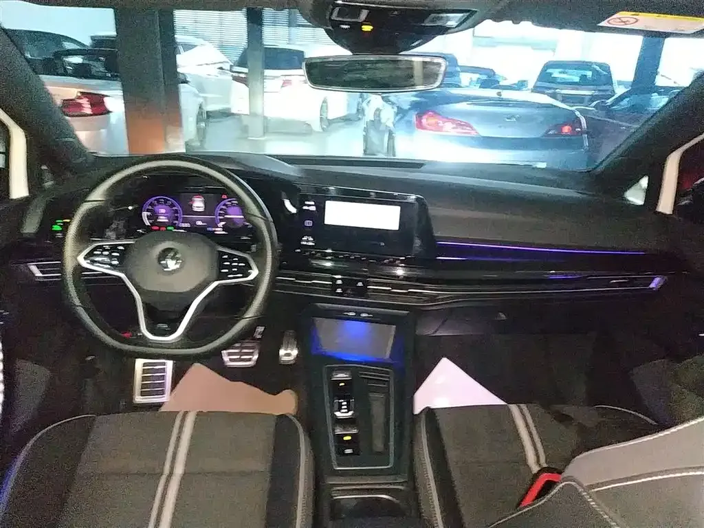 Volkswagen Golf 2022 из CN, фото 10