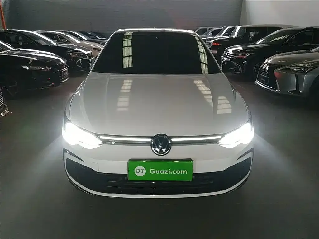 Volkswagen Golf 2022 из CN, фото 3