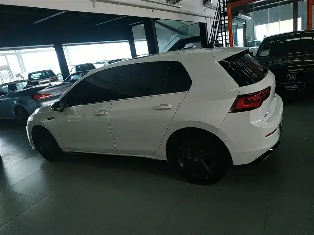 Volkswagen Golf 2022 из CN, фото 5