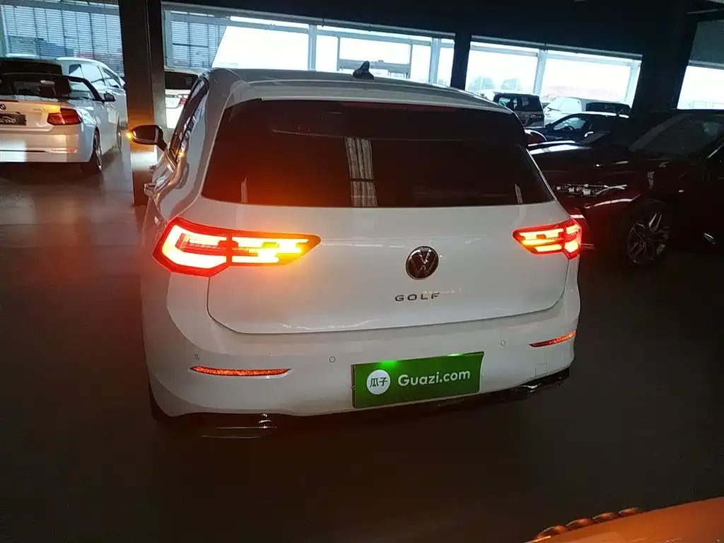 Volkswagen Golf 2022 из CN, фото 6