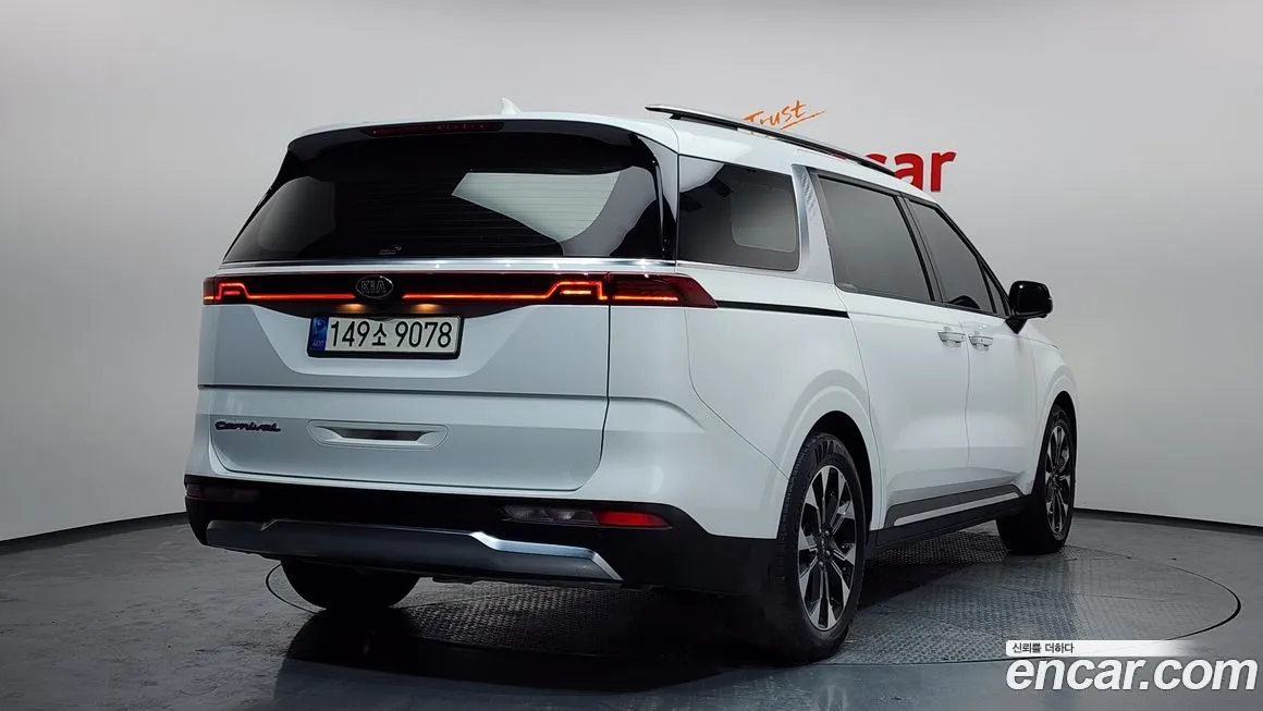 Kia Carnival — фото 2