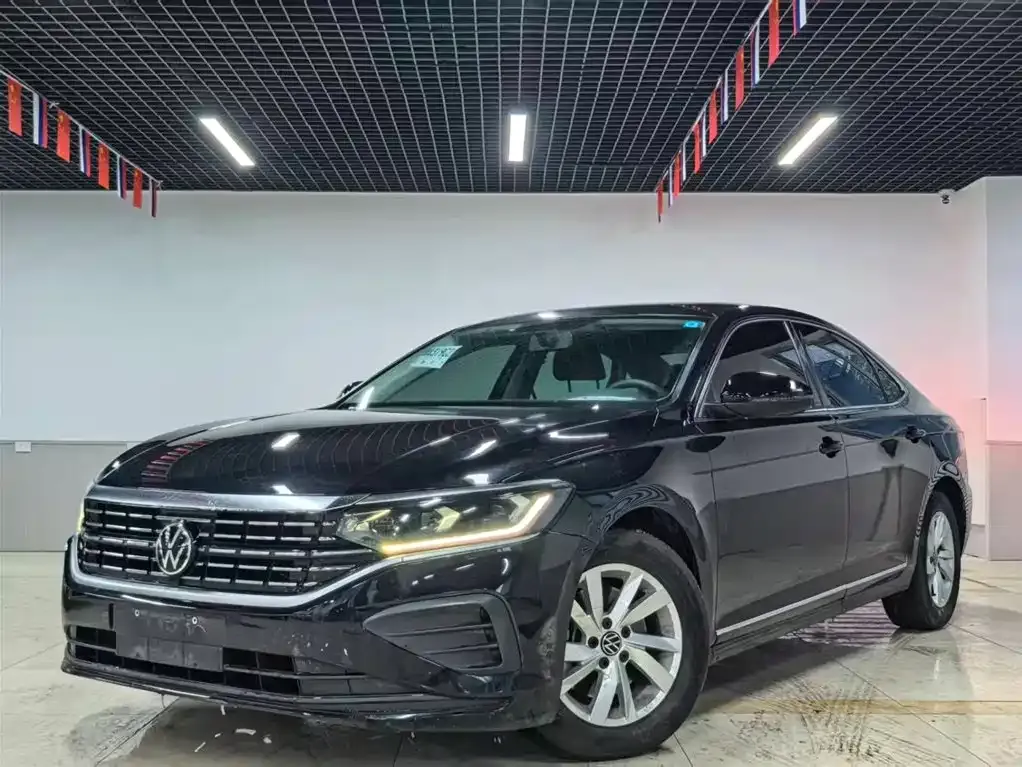 Volkswagen Passat — фото 1