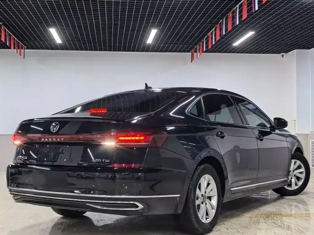 Volkswagen Passat — фото 8