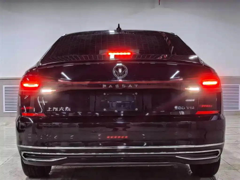 Volkswagen Passat — фото 3