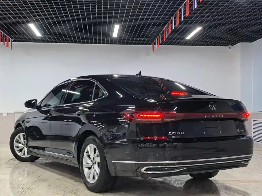 Volkswagen Passat — фото 9