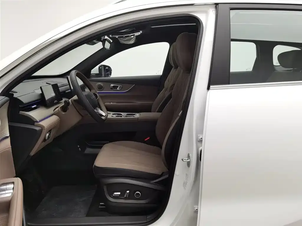 Chery Tiggo 8 PLUS — фото 10