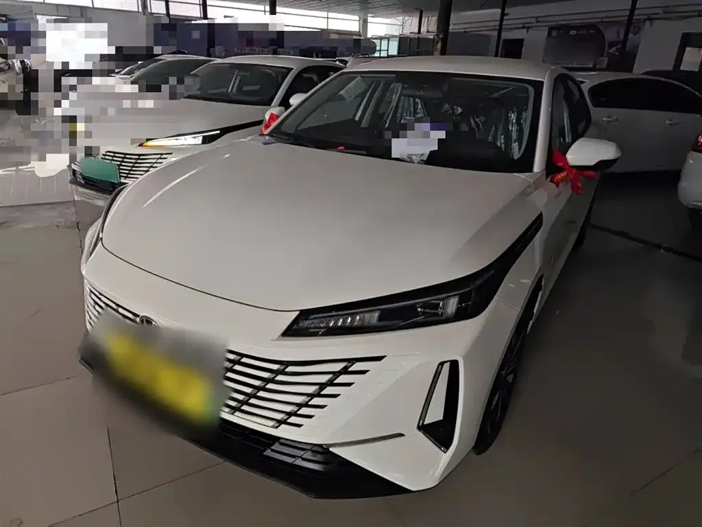 Changan Eado PHEV 2026 из CN, фото 1