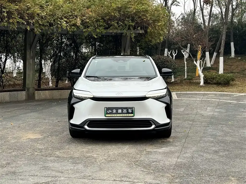 Toyota bZ4X 2022 из CN, фото 10