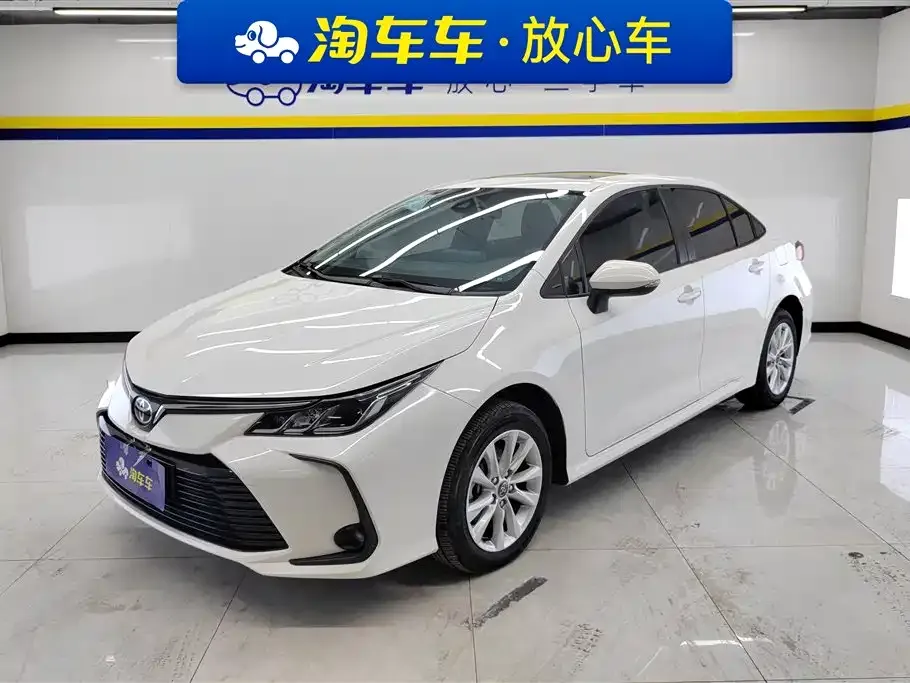 Toyota Corolla 2023 из CN, фото 1